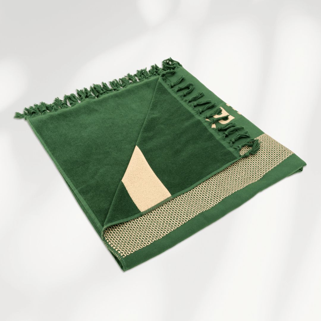 Groene hamamdoek van biologisch katoen van SummerGear met geweven voorkant en badstof achterkant